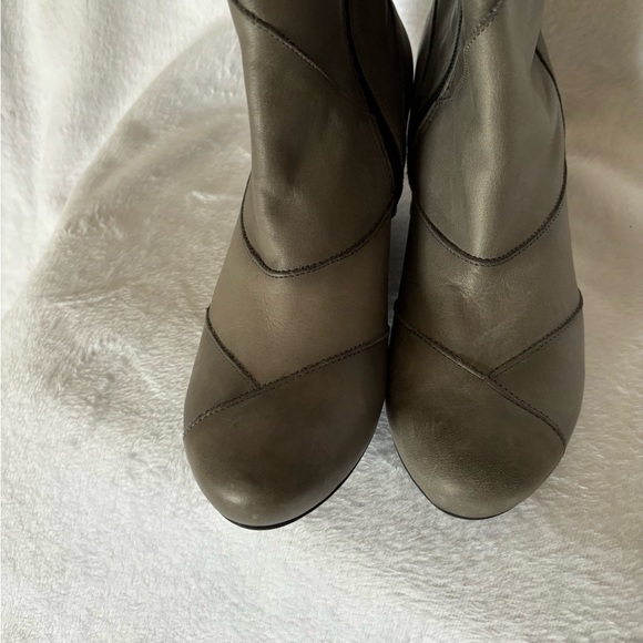 Mix moos tall boots. Grey size 6.5 - Picture 5 of 8